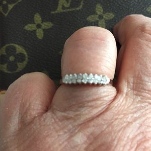 18 REAL SMALL DIAMONDS WHITE 10 K GOLD GTR SZ-7